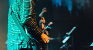 Woman Breaks Into Drake’s Home & Steals Beverages