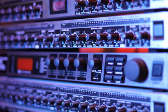 Hip Hop Single Sales: Kendrick Lamar Debuts At #1